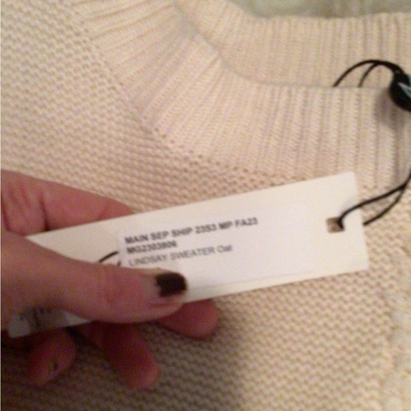 NEW! MINKPINK textured sweater - Picture 8 of 8